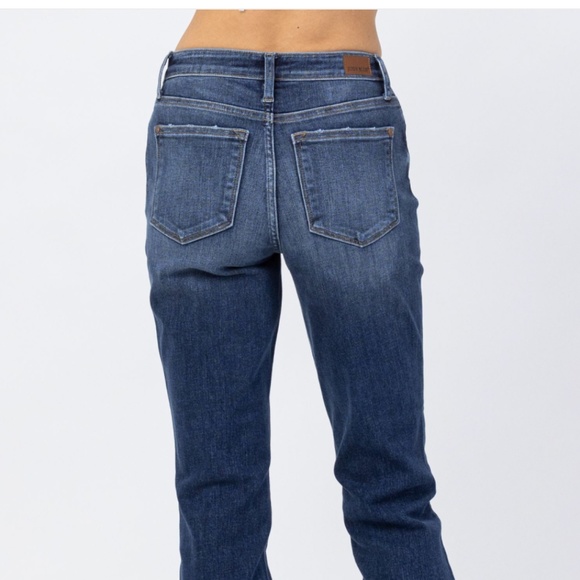 Judy Blue Boyfriend Jeans Dark Wash - Picture 5 of 8